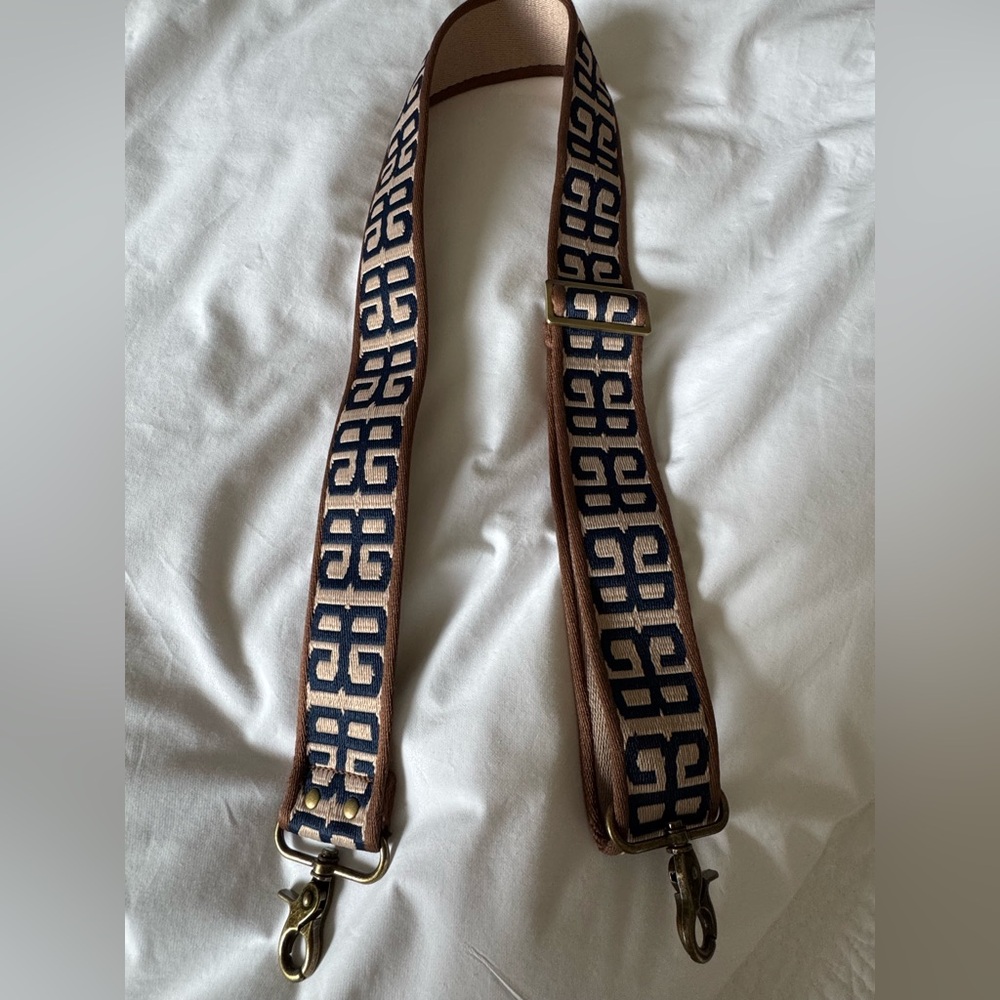 Parker Thatch. Adjustable Crossbody Strap - Modernist